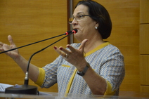 “18 milhões deixaram de ser repassados para a Educação”, denuncia Ana Lúcia