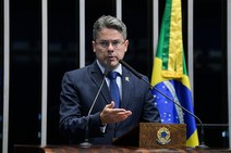 Alessandro Vieira pede impeachment dos ministros Alexandre de Moraes e Dias Toffoli