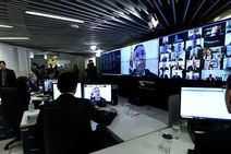 Lei da renda básica emergencial é sancionada; Senado inclui novas categorias 