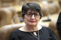 Maria Mendonça defende política para o turismo