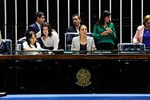 Reforma política passa e frustra movimento em favor de uma maior participação feminina