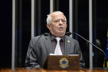 Elber Batalha promete para 2019 as suas memórias de fogo sobre vida e política