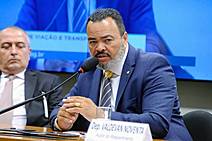 Valdevan Noventa passa bem pela cirurgia no coração