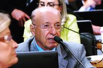 Vídeo: Valadares lamenta violência no Brasil e em Sergipe