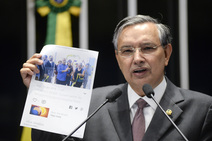 Senador denuncia governo de Sergipe de inaugurar Centro de Nefrologia inacabado