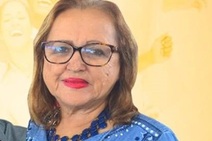 Menos uma: prefeita de São Francisco é afastada