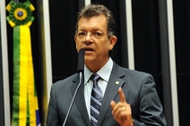 Laércio comemora a geração de 115 mil empregos em abril