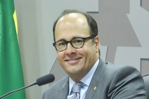 Por quanto Albano Franco vendeu a TV Sergipe?