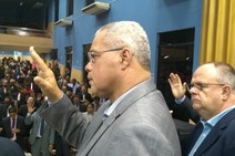 Padre Inaldo diz estar de bem com Belivaldo Chagas e gostaria de ver Fábio na oposição