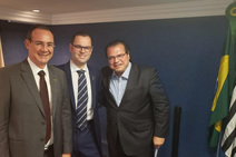 Zezinho Sobral compartilha com São Paulo obras e cultura da pesca de Sergipe