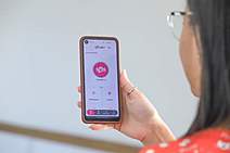 Com aplicativo SOS Maria da Penha, Prefeitura amplia ações de proteção e cuidado às mulheres em Aracaju