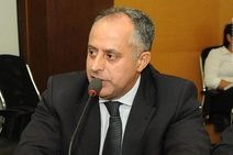 MPE:  festividades apenas se pagar servidores em dia