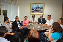 Luciano reforça luta contra privatização da Caixa