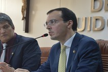 “Não se justifica a extinção de efetivos para a criação de comissionados”, diz Georgeo