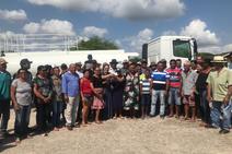 Povoado recebe caminhão-pipa da deputada Janier Mota