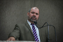 “Estamos construindo nova forma de legislar\", diz vereador Isac
