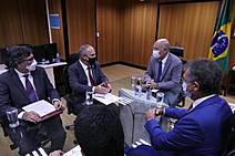 Belivaldo Chagas e Laércio Oliveira vão em busca de recursos para a educação 