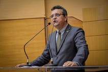 Projeto de Luciano Pimentel ampara e preserva atividade de food trucks 