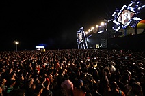 De volta ao calendário de eventos, Projeto Verão atrai milhares de pessoas para Orla de Atalaia 