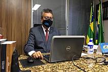 Luciano Pimentel pede que Sejuc não negue sua autoria da lei da remição de penas por leitura