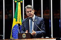 Alessandro aciona STF para Bolsonaro entregar lista do orçamento secreto