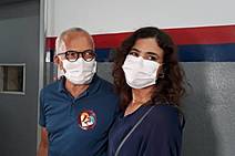 Acompanhado da esposa, Edvaldo Nogueira vota na manhã deste domingo