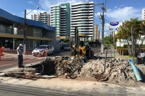 Edvaldo critica Deso por destruir recapeamento de avenida