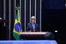 Senador Valadares é grampeado no celular de Sergipe e pede proteção ao Senado 