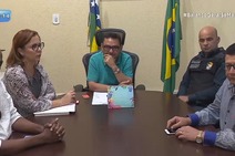 Assista: agredido, Carlos Ferreira foi na SSP pedir proteção