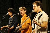 Lula Ribeiro lança single com Kleiton e Kledir nas plataformas digitais  