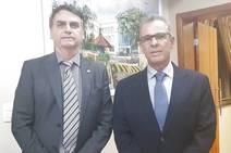 Bolsonaro indica almirante para chefiar o Ministério de Minas e Energia