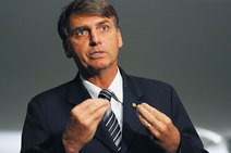 PSTU diz que Bolsonaro é \"racista e LGBTfóbico\". Pede cadeia 