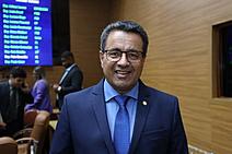 Edvaldo Nogueira perde as estribeiras: ecos de uma liderança