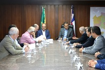 Belivaldo Chagas discute retomada das atividades da Fafen