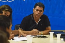 Almeidinha é um falso malandro e pensa que nossa memória é poeira