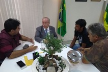 Luciano Bispo recebe Percílio do Parque dos Falcões