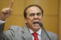 Venâncio vê ilegalidade em cobrança de certos estacionamentos 