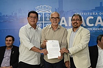 Prefeito Edvaldo regulamenta Lei de Liberdade Econômica e assina convênio com a Jucese