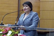 Maria Mendonça pede a construção de passarelas às margens da BR-235