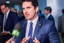 Gustinho Ribeiro garante mais R$ 3 milhões em emendas para Saúde