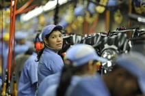 Pesquisa constata: mulheres estudam mais e ganham menos