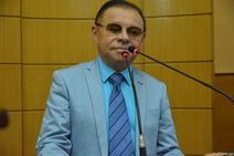 Gilmar Carvalho nega estar deixando o rádio. “Analiso quatro propostas”, avisa