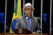 Senador Valadares alerta contra o risco do desânimo eleitoral. “Não é hora de desanimar”, sugere