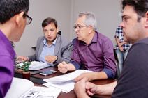 Marcos Santana discute regularização fundiária na sede do INCRA