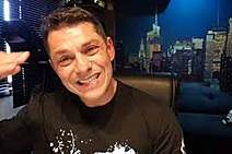 Escabrosos: Figuras que saem do seu mundo necrófilo obsessivo tentam naturalizar estúpidas 