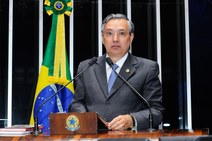 Eduardo Amorim vai tentar reaproximar Valmir e Maria 