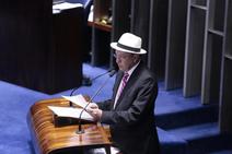 Senador Valadares defende protagonismo da juventude nas políticas públicas