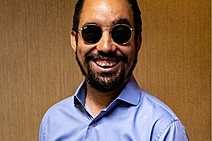 Associação de Deficientes Visuais promove noite dançante com cantores sergipanos