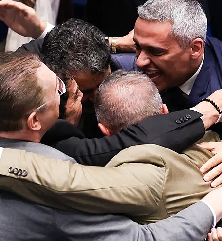 Senado rejeita indicação de Jorge Messias para o STF