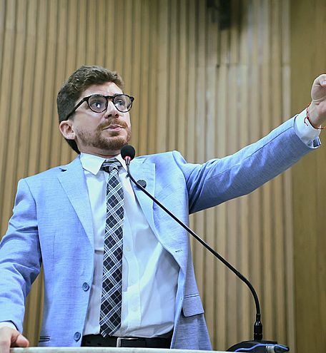 Breno Garibalde critica podas irregulares em Aracaju